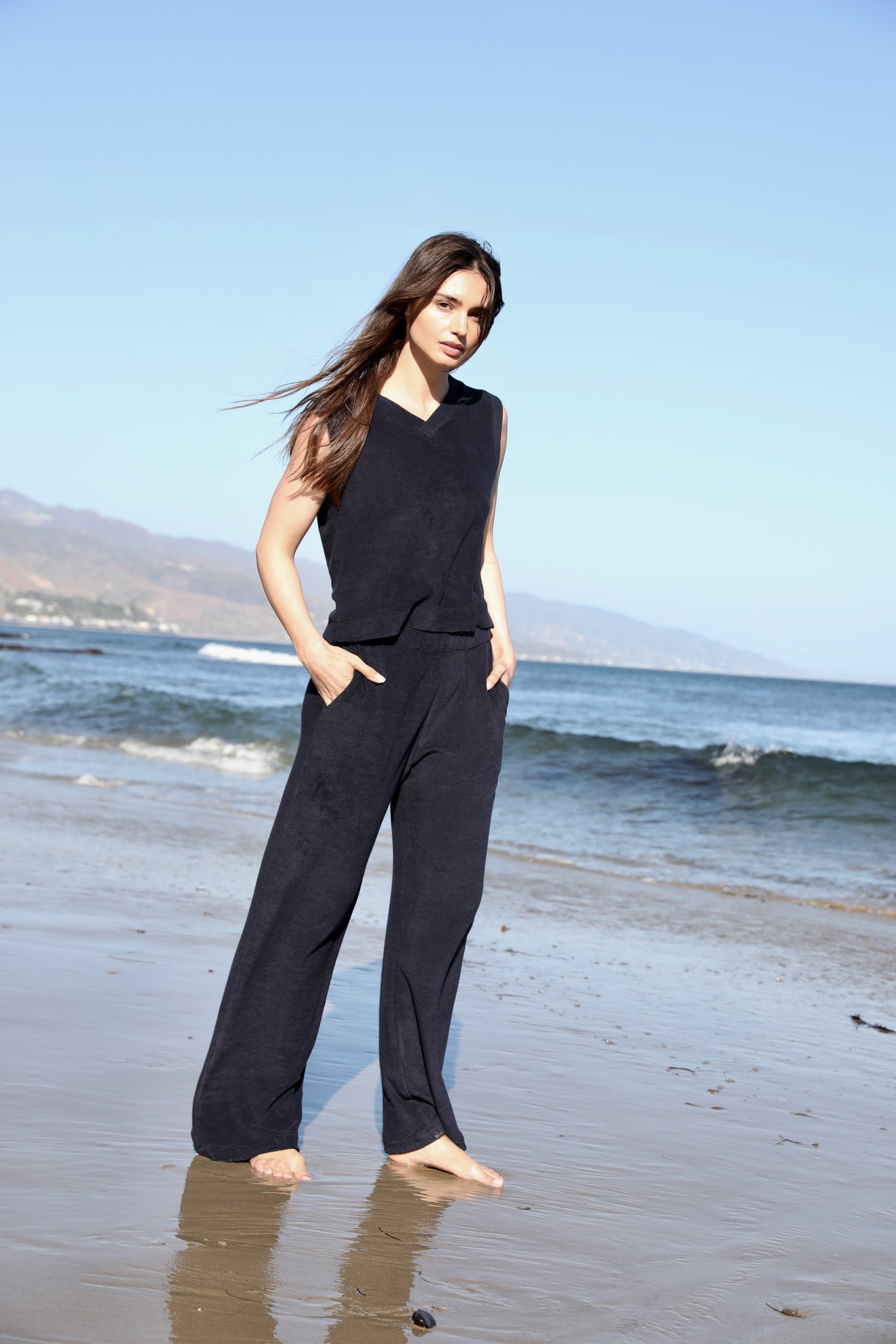 The V neck in 100% Japanese Cotton Terry